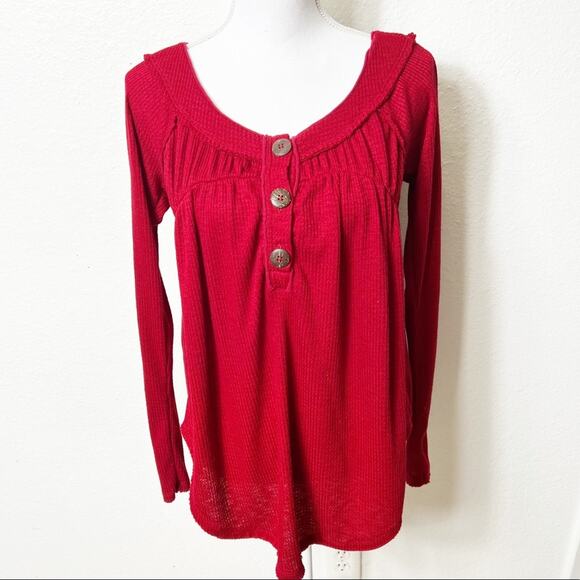FREE PEOPLE WE THE FREE RED BUTTON LONG SLEEVE WOMEN TOP SWEATER SIZE X-SMALL - Picture 1 of 4